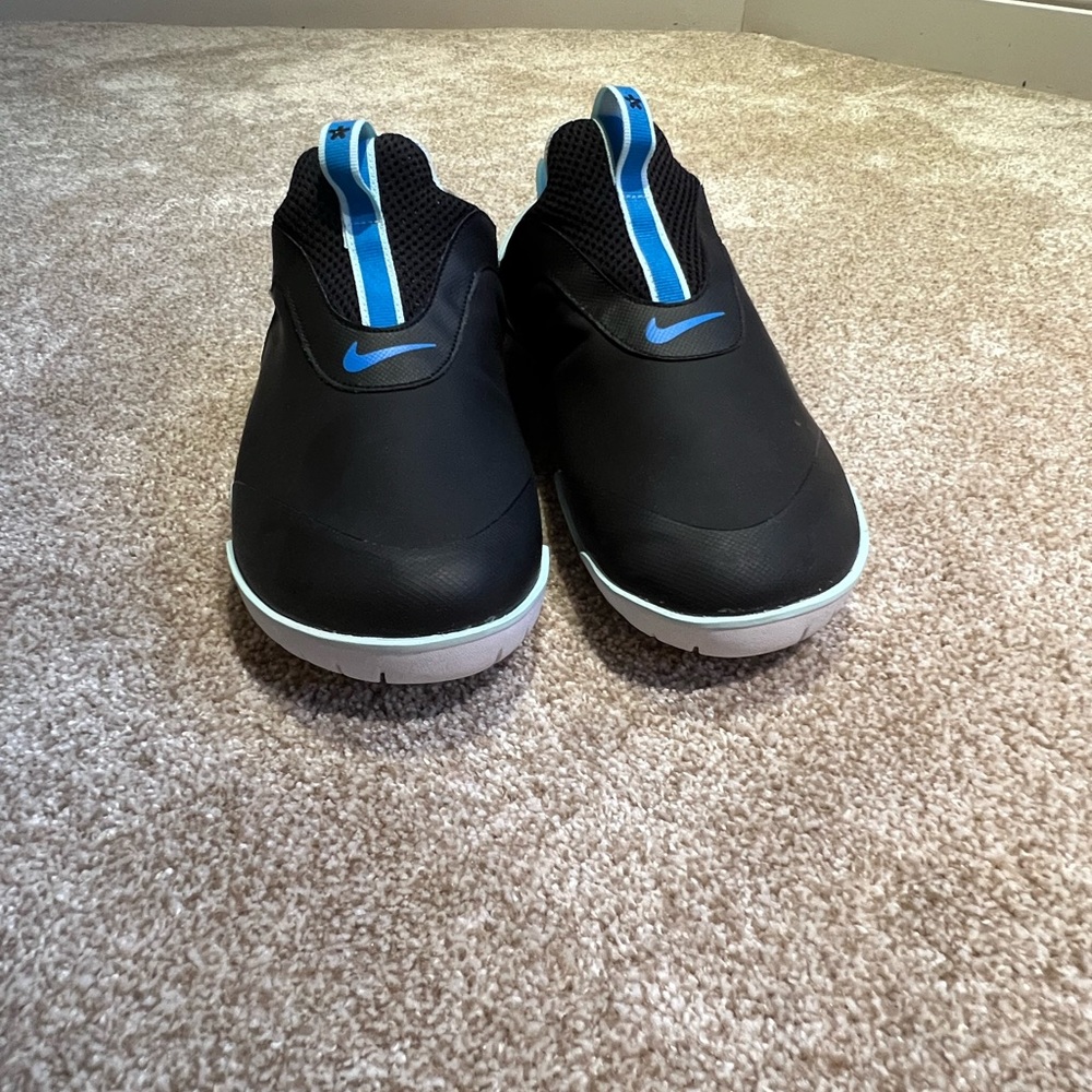 Nike Zoom Pulse Sneakers